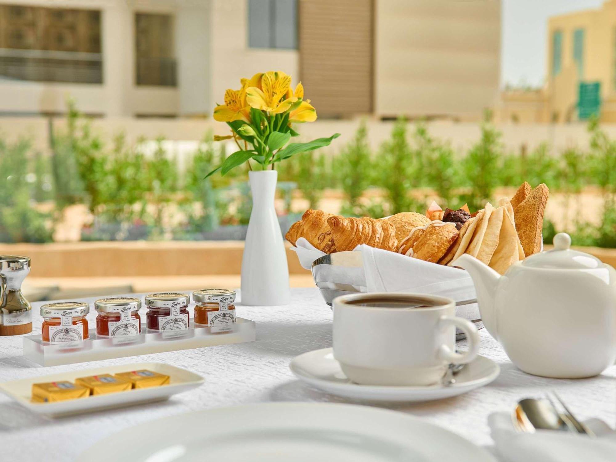 Mercure Riyadh Al Anoud Exterior foto