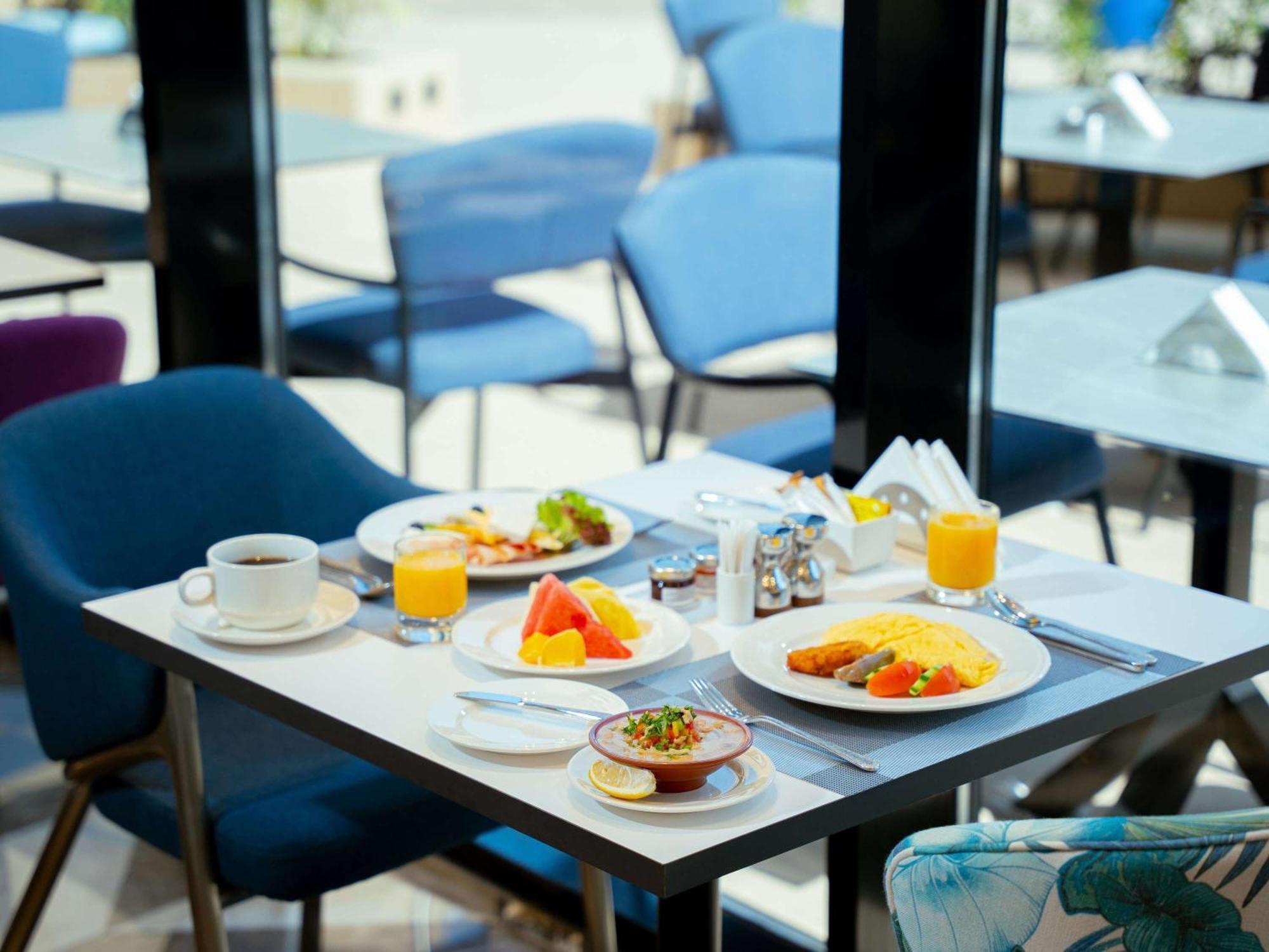 Mercure Riyadh Al Anoud Exterior foto